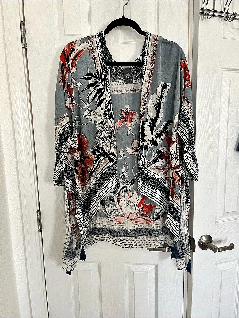 Vince Camuto Floral Blouse in Gray & Black Like New
